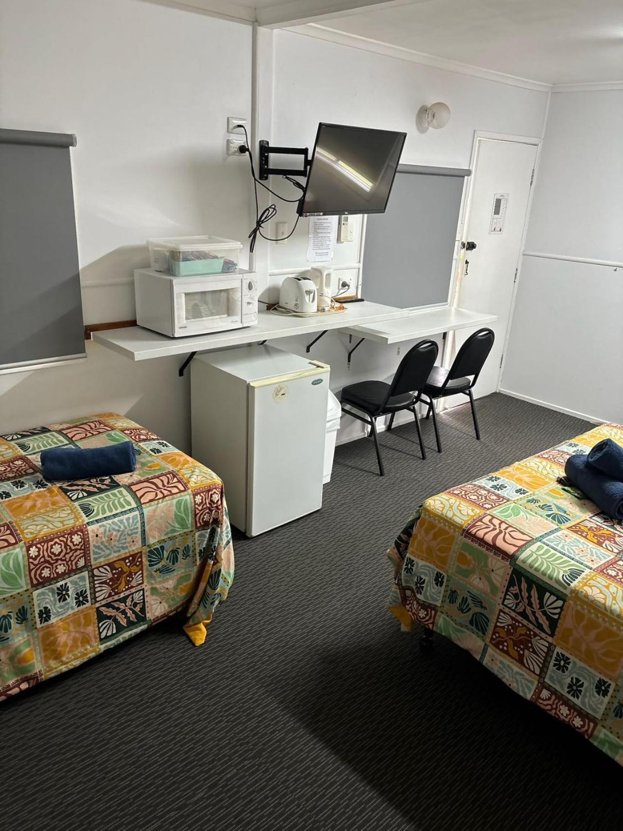 Injune Motel Екстериор снимка